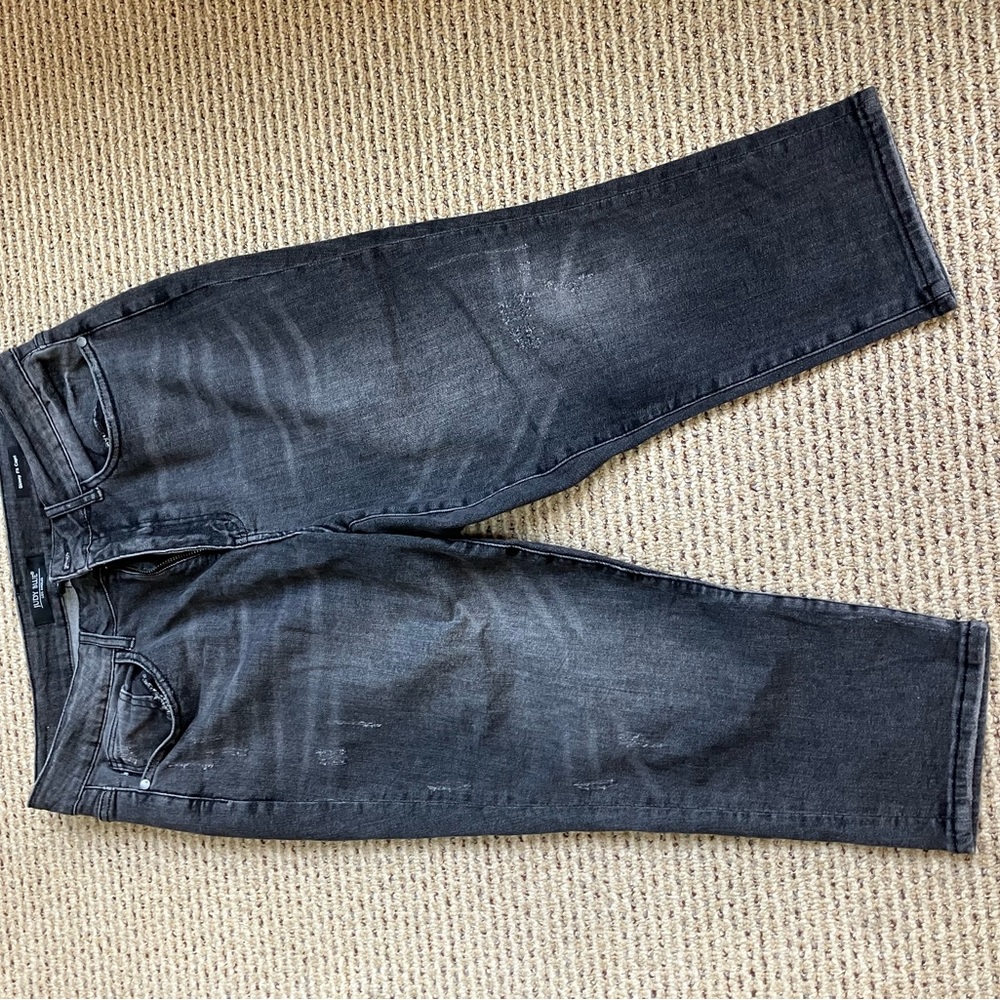 Capris